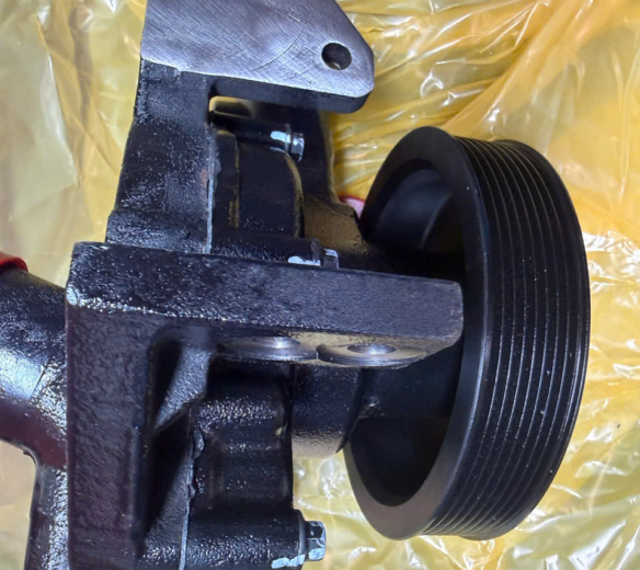 Bơm nước xe xúc lật LiuGong mã SP181543