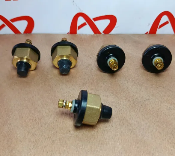 Công tăt báo động áp suất thấp xúc lật Lonking 50NC hàng chính hãng