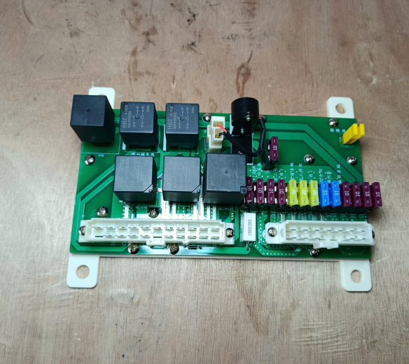 Hộp cầu chì xe xúc lật Longking 833- ZL50NC hàng chính hãng