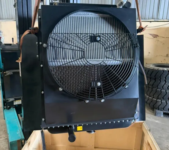Két nước và két nhớt xe xúc Lonking 833 mã 17101000583