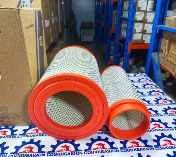 Lọc gió động cơ Yuchai LiuGong SP245863C3