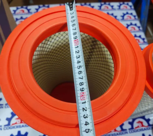 Lọc gió động cơ Yuchai LiuGong SP245863C3